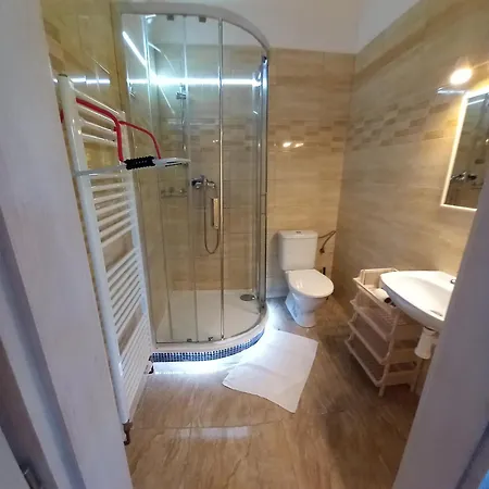 Ubytování v soukromí šedivá *